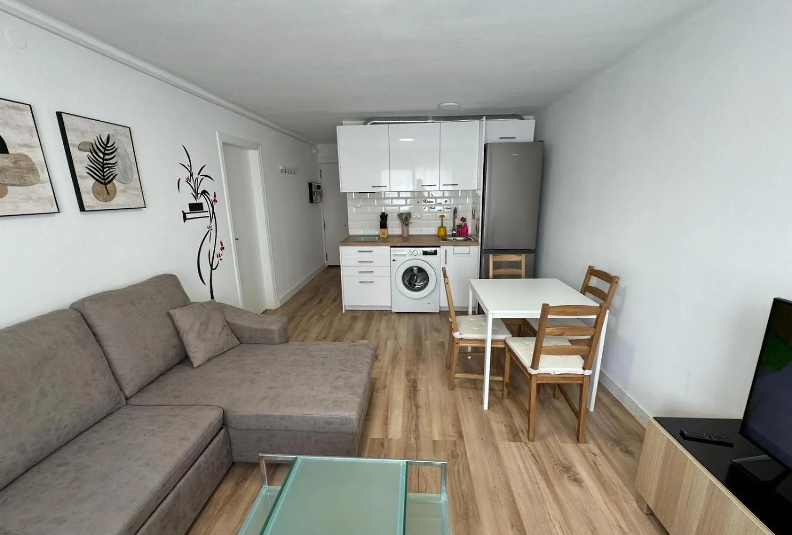 Apartamientos Roger カンブリルス スペイン